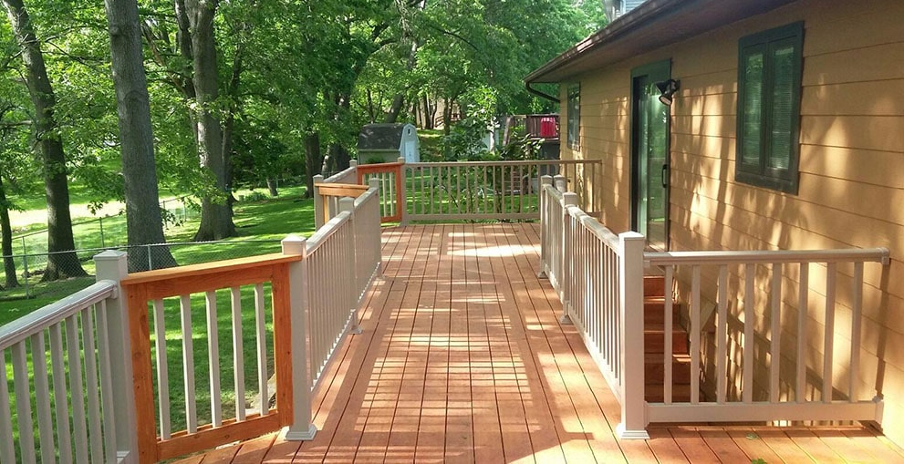 What to Expect When Working with Deck Construction Experts